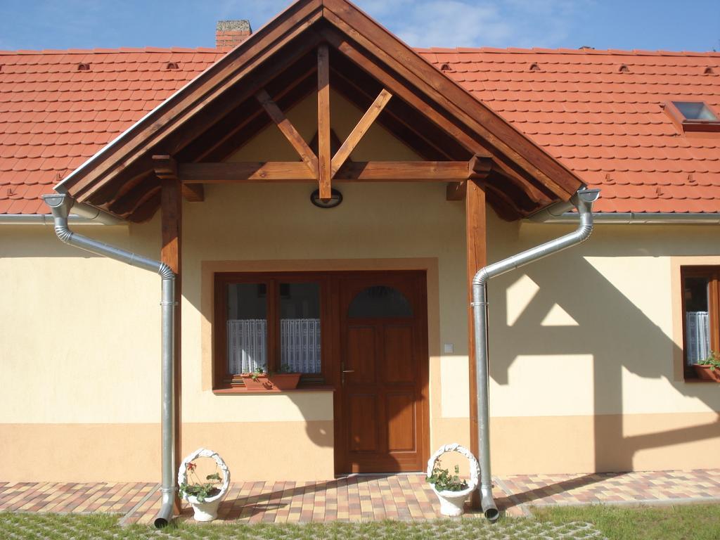 Gerendas Vendeghaz Sotony Exterior foto