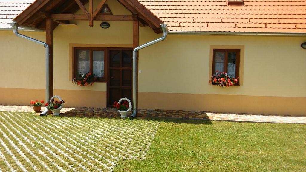 Gerendas Vendeghaz Sotony Exterior foto